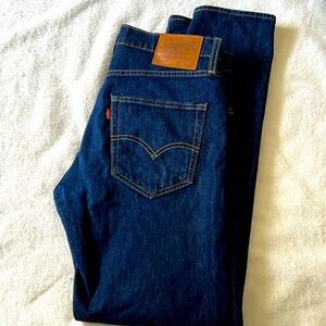 Men’s gently used Levi’s jeans